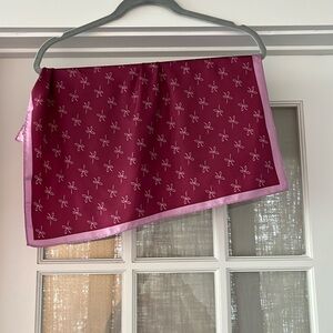 Gal Meets Glam Robyn Silk Scarf